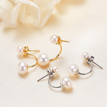 Pearl Earring
